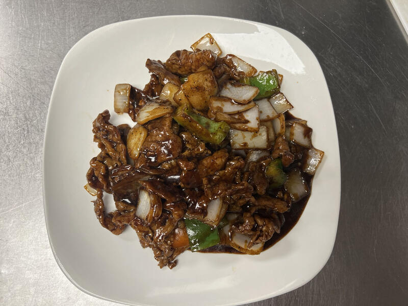 BF4 .Stir-fried Beef w Fresh Peppers